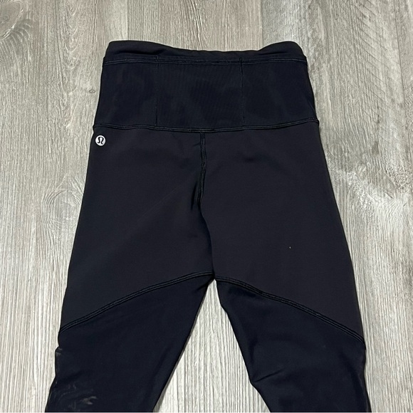 Lululemon high rise mesh design leggings / black / Size 2 - Picture 3 of 13